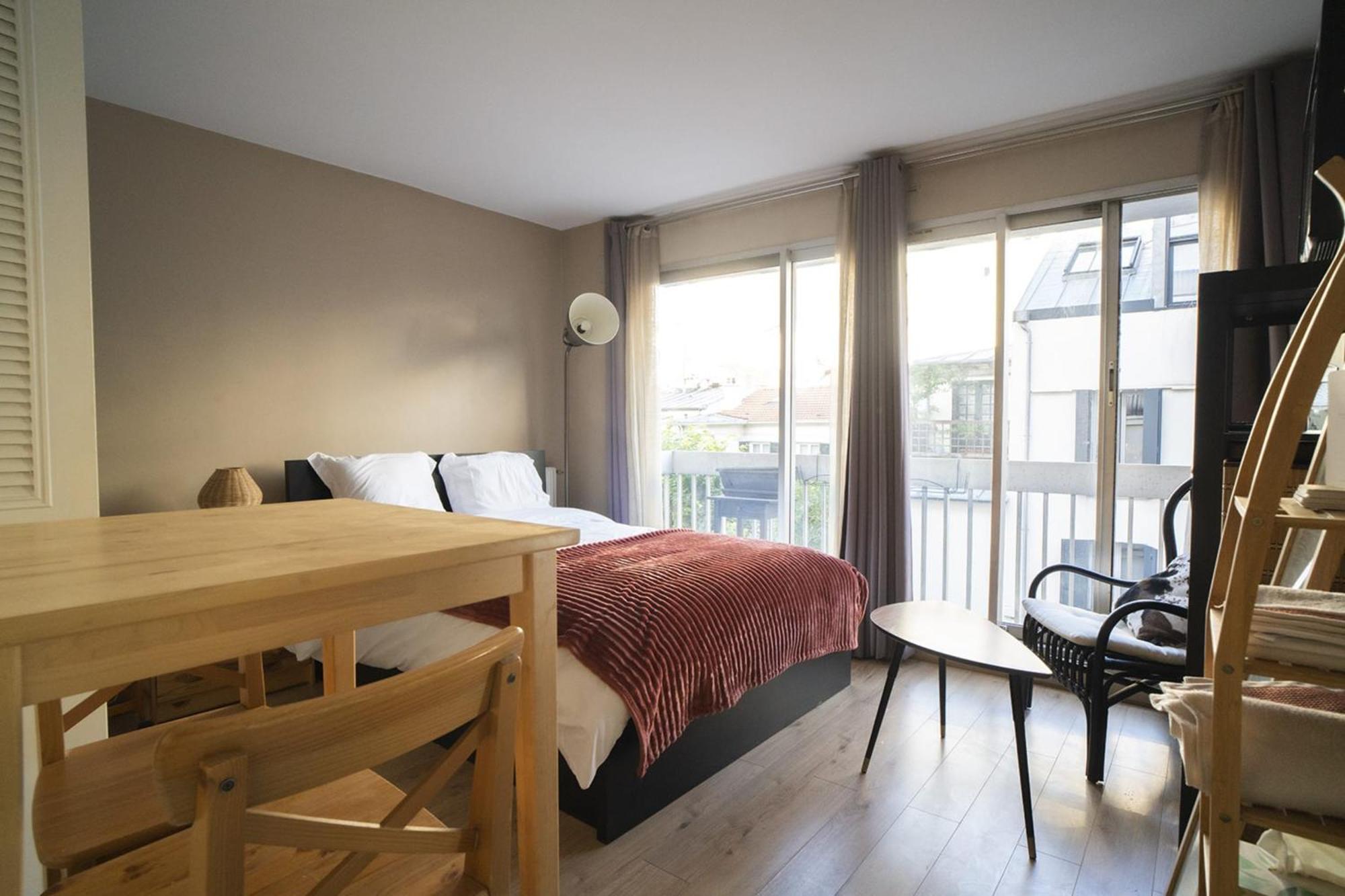 Glamour With Balcony In 14th * Parigi