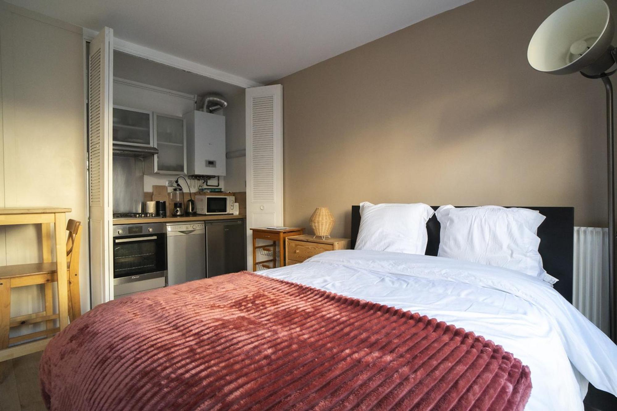 Glamour With Balcony In 14th Appartamento Parigi